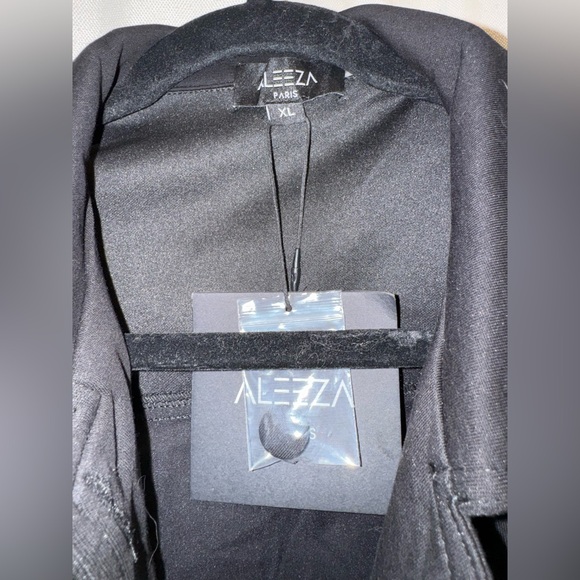 Alezza Paris women’s Black Button-Up Jacket with mesh pockets. Size XL. NWT - Picture 4 of 7